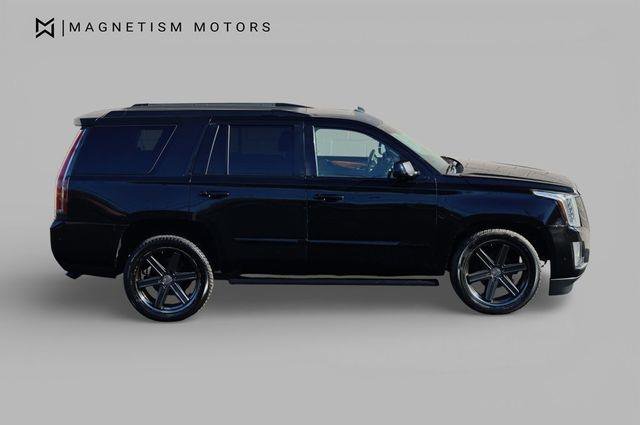 Used 2015 Cadillac Escalade Luxury AWD/4WD image 3