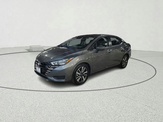 Used 2025 Nissan Versa SV image 5