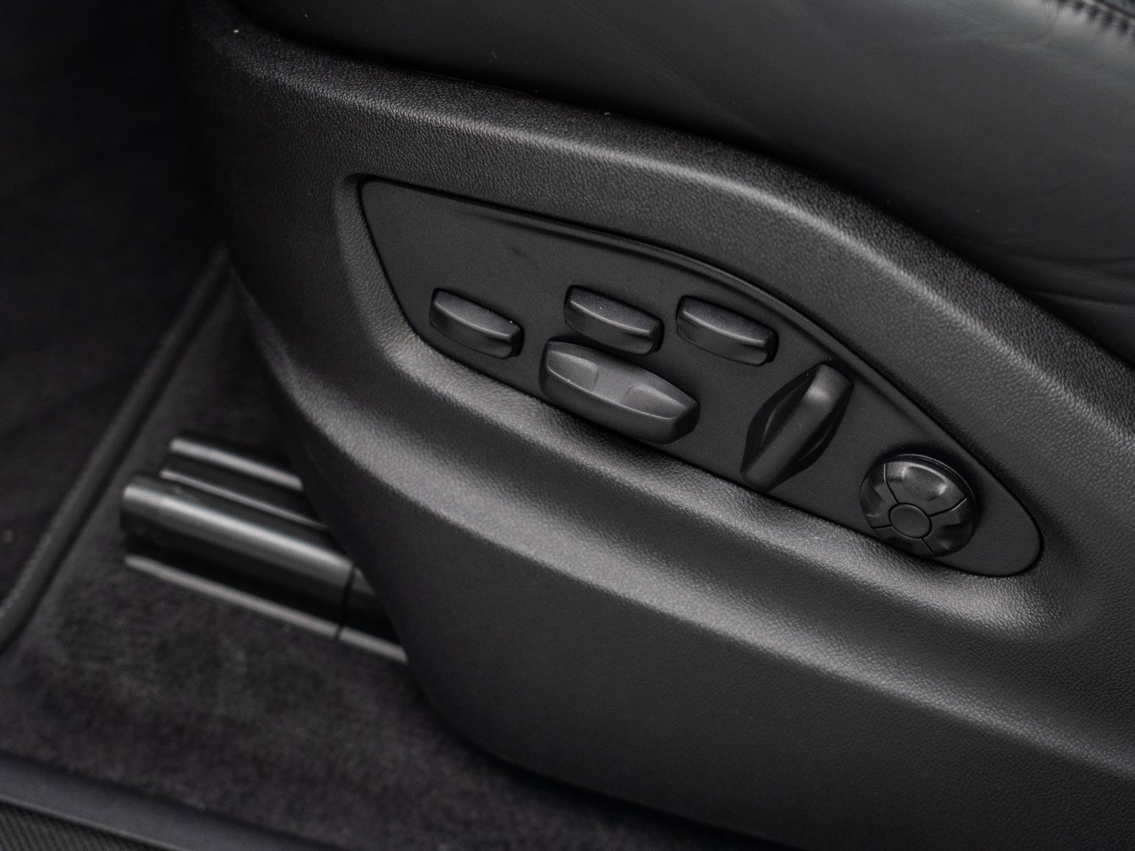 Certified 2026 Porsche Cayenne GTS image 16