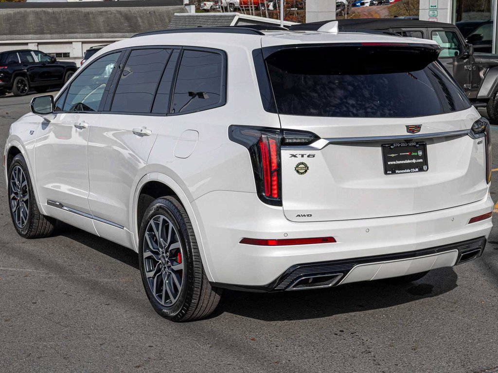 Used 2025 Cadillac XT6 Sport image 6