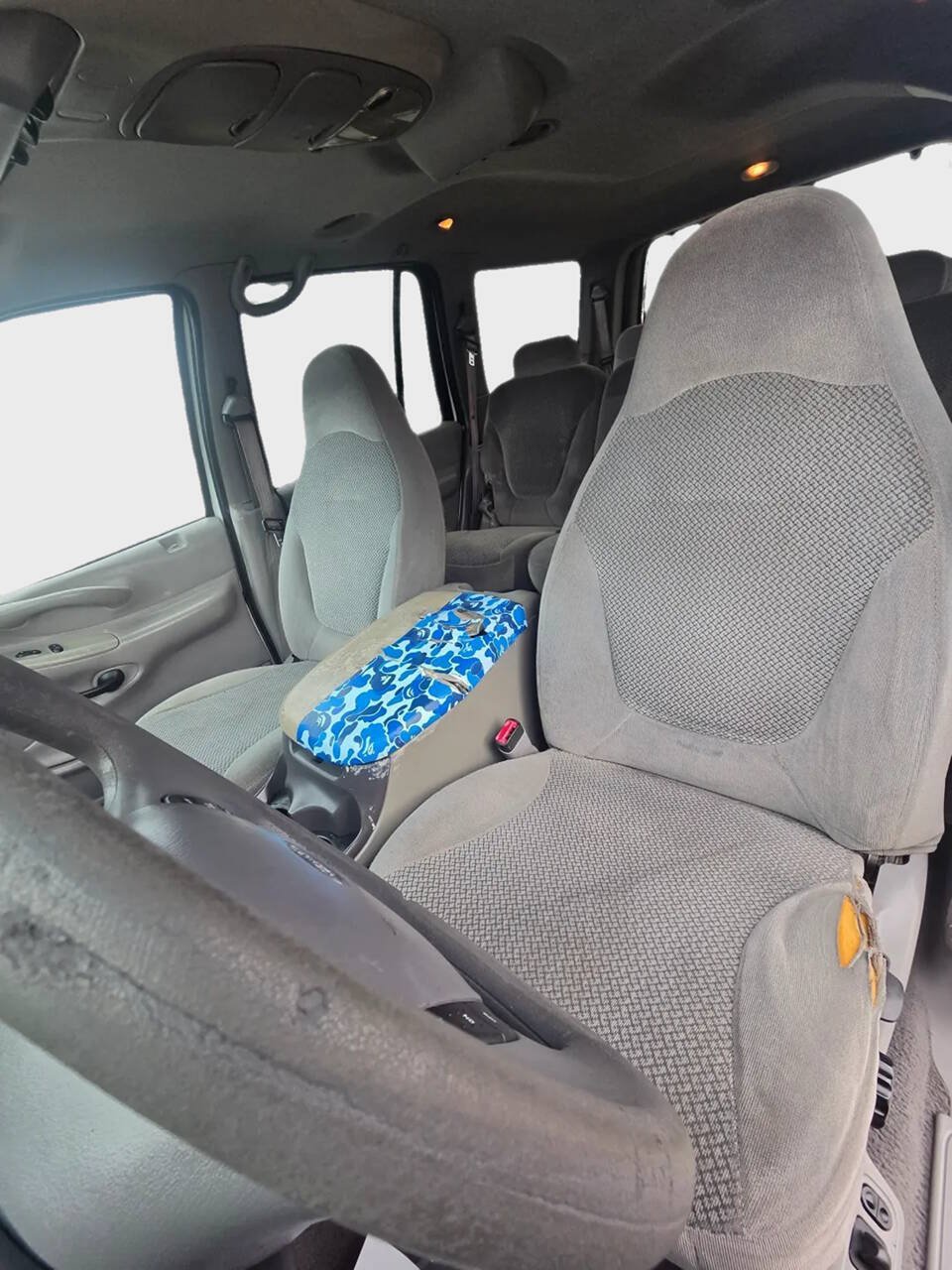 Used 2000 Ford Expedition XLT RWD image 8