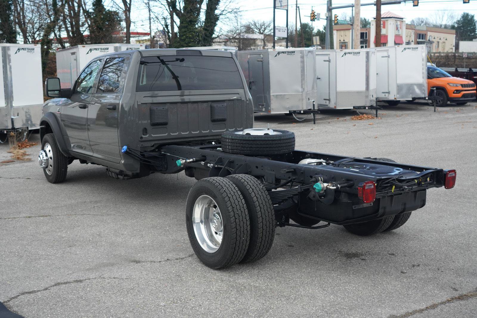 New 2026 RAM 5500 Tradesman w/ Chrome Appearance Group AWD/4WD image 6