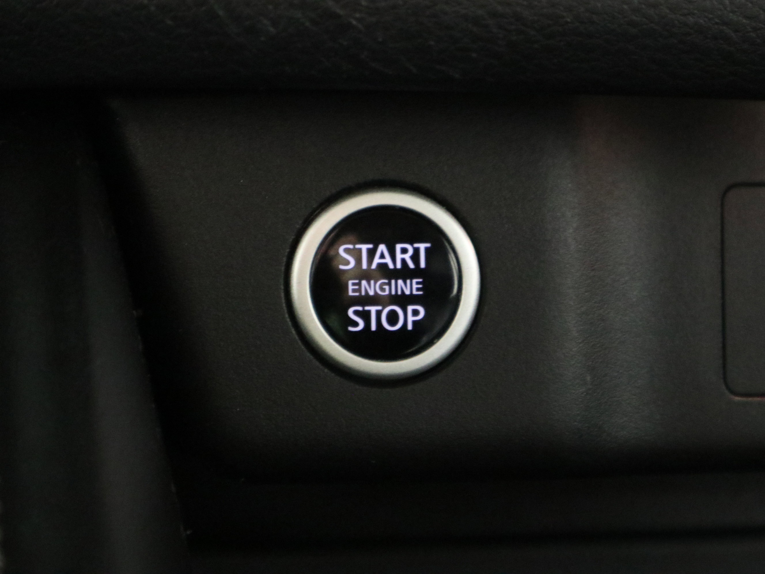 Used 2021 Nissan Rogue SL AWD/4WD image 32