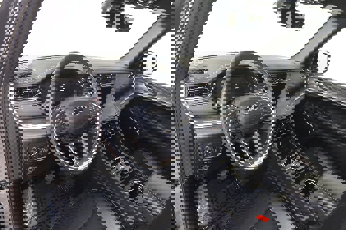 Used 2024 Jeep Grand Cherokee Limited w/ Luxury Tech Group II image 27