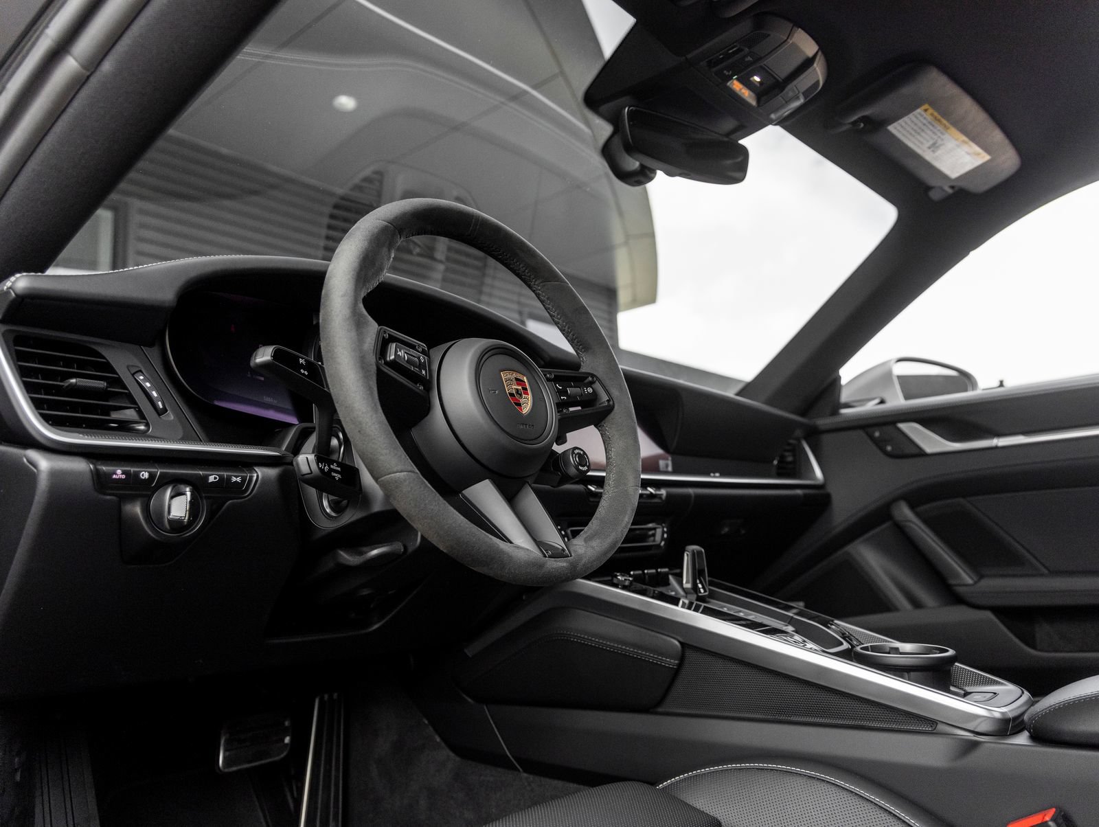 Certified 2024 Porsche 911 Carrera 4 AWD/4WD image 4