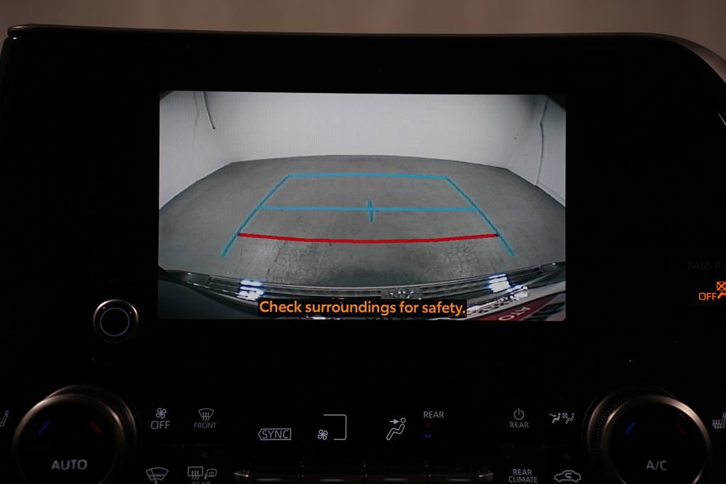 Certified 2024 Toyota Highlander XLE image 19