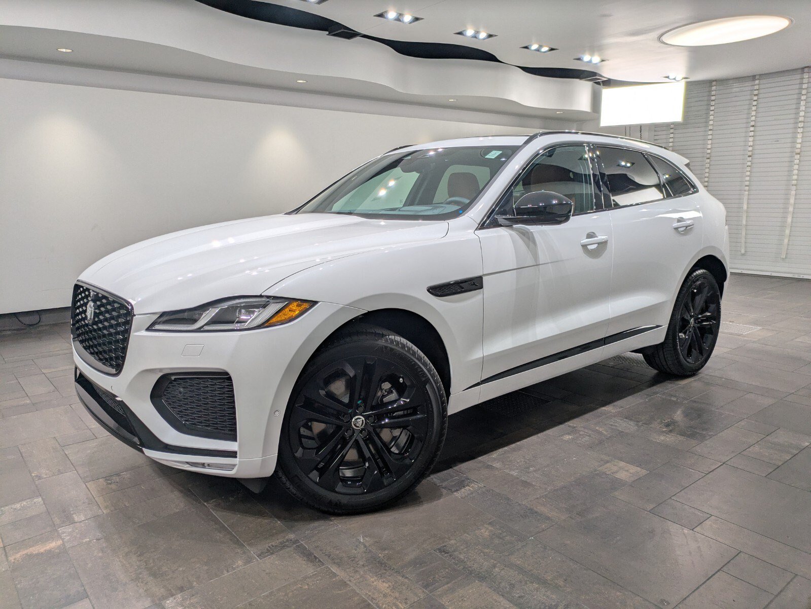 New 2026 Jaguar F-PACE R-Dynamic S AWD/4WD image 1