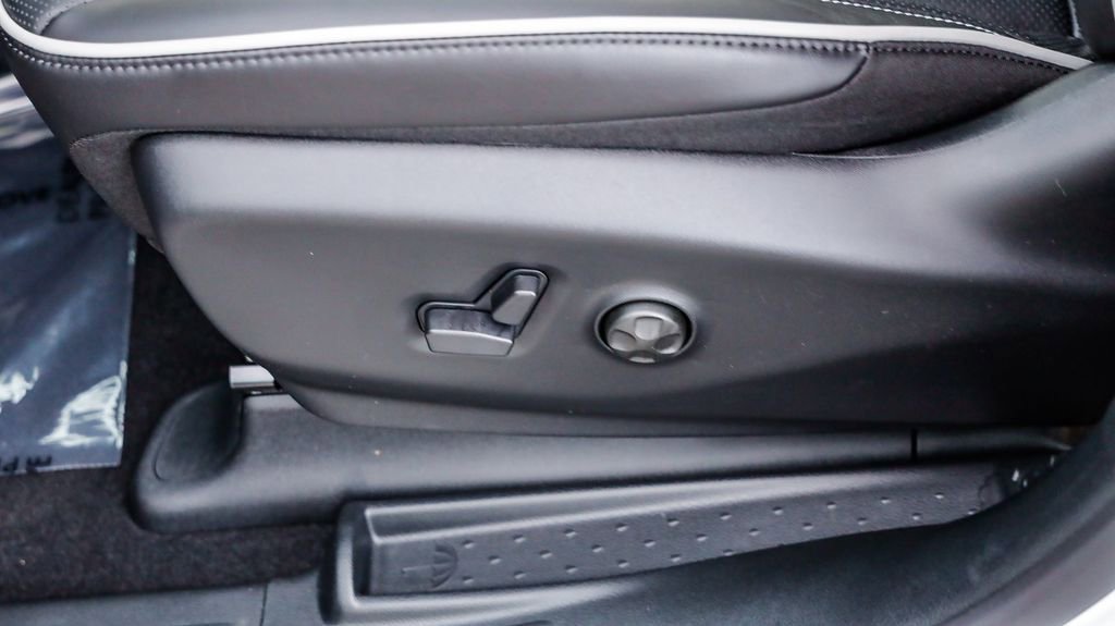 New 2026 Chrysler Pacifica Limited w/ S Appearance Package FWD image 27