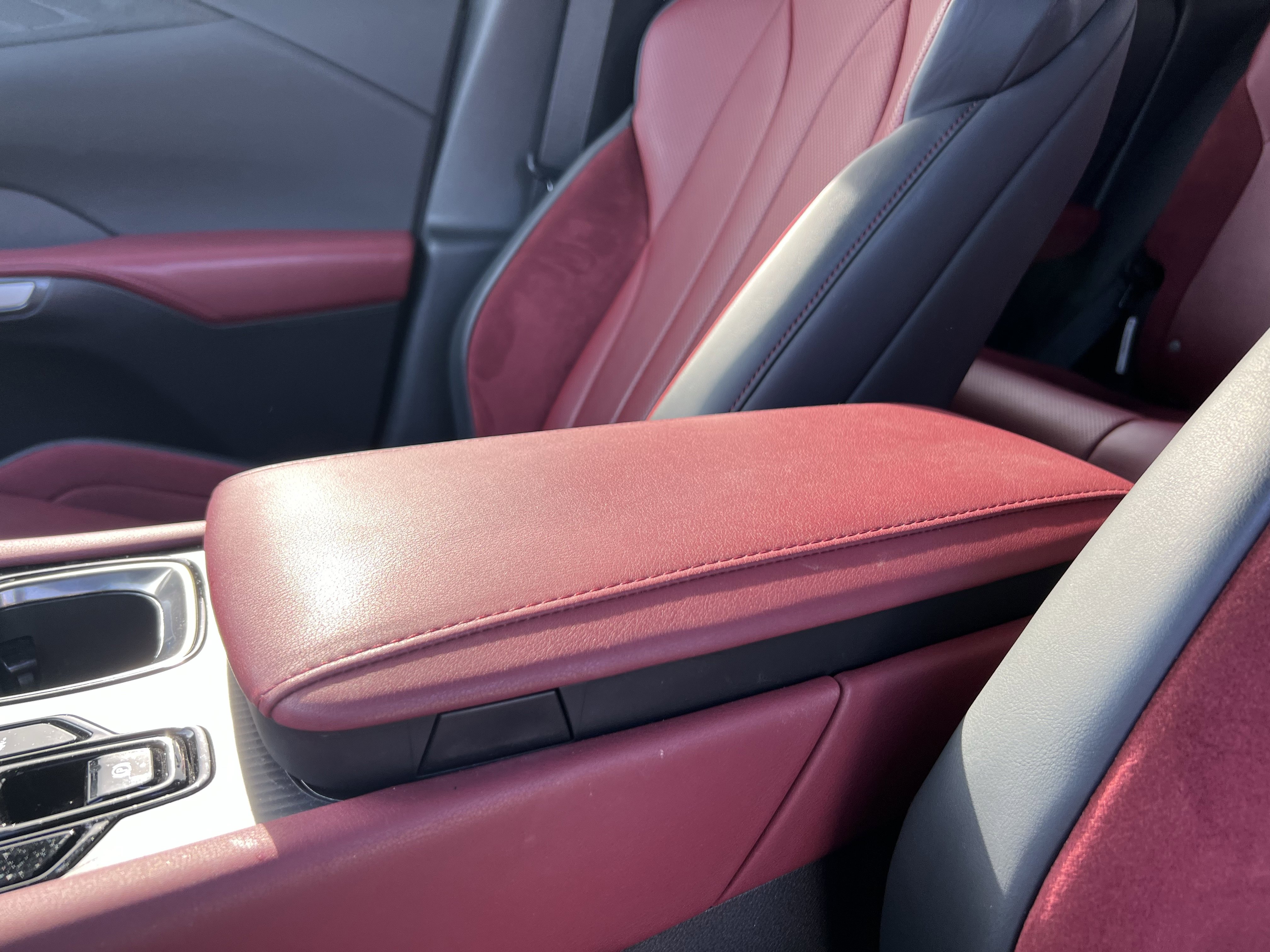 Used 2024 Lexus RX 500h F Sport image 23