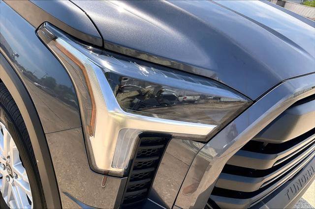 Certified 2025 Toyota Tundra SR5 w/ SR5 Premium Package AWD/4WD image 26