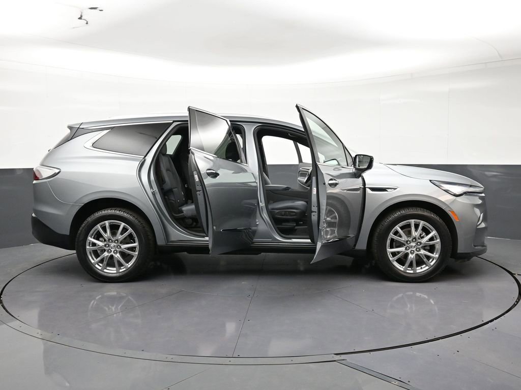 Used 2023 Buick Enclave Essence w/ Experience Buick Package AWD/4WD image 33