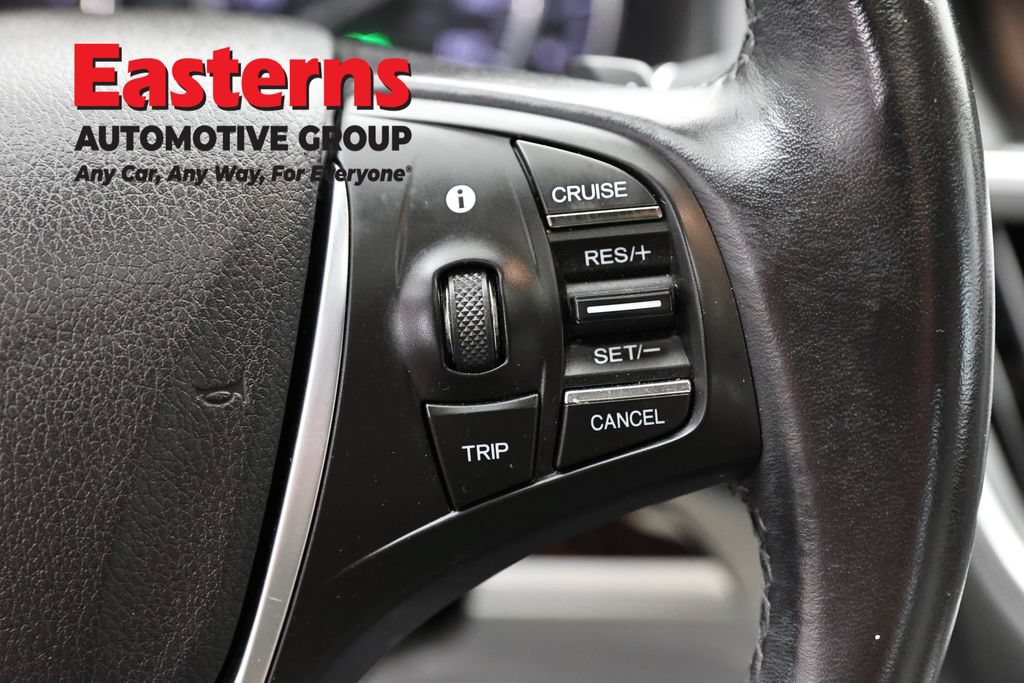 Used 2017 Acura TLX FWD image 16