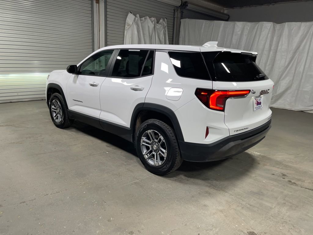 Used 2026 GMC Terrain Elevation FWD image 5