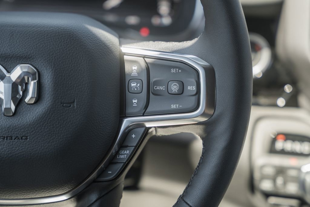 New 2026 RAM 1500 Laramie AWD/4WD image 32