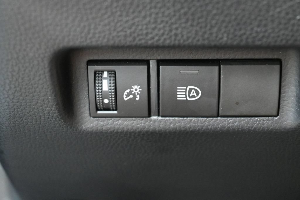 Certified 2020 Toyota RAV4 LE w/ Carpet Mat Package AWD/4WD image 14