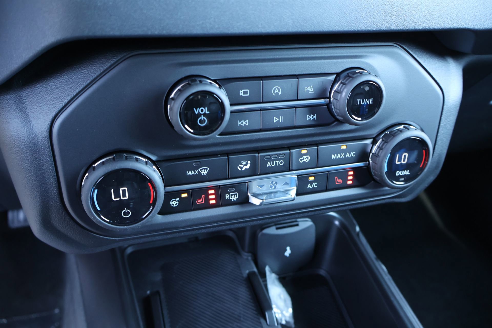 New 2026 Ford Bronco Outer Banks AWD/4WD image 9