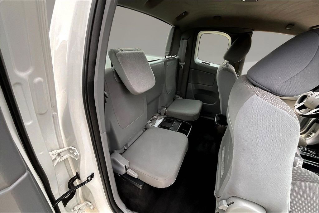Used 2015 Toyota Tacoma 2WD Access Cab image 25