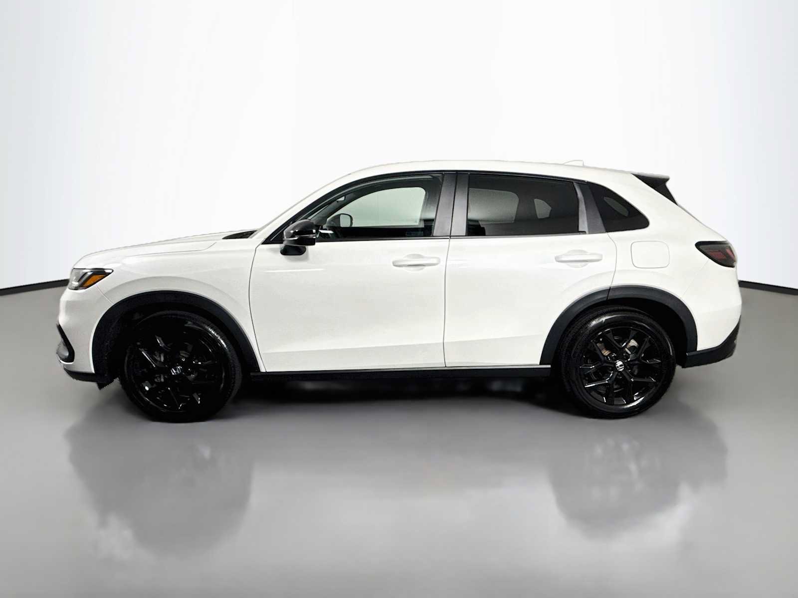 Used 2025 Honda HR-V Sport image 4