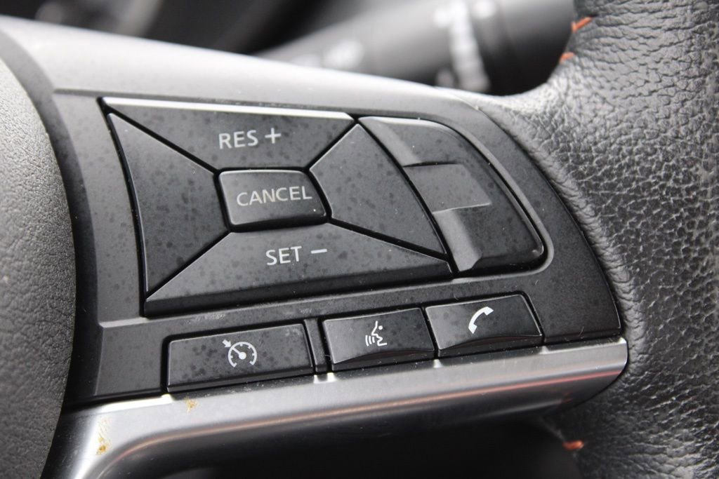 Used 2020 Nissan Versa SR image 29