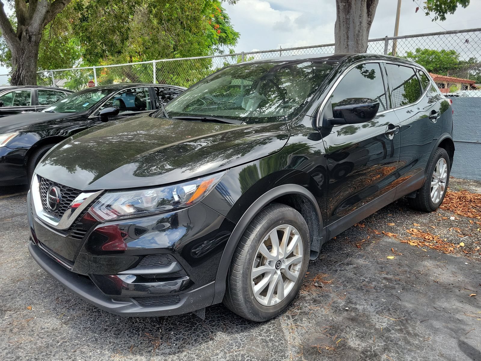 Used 2021 Nissan Rogue Sport S FWD image 25