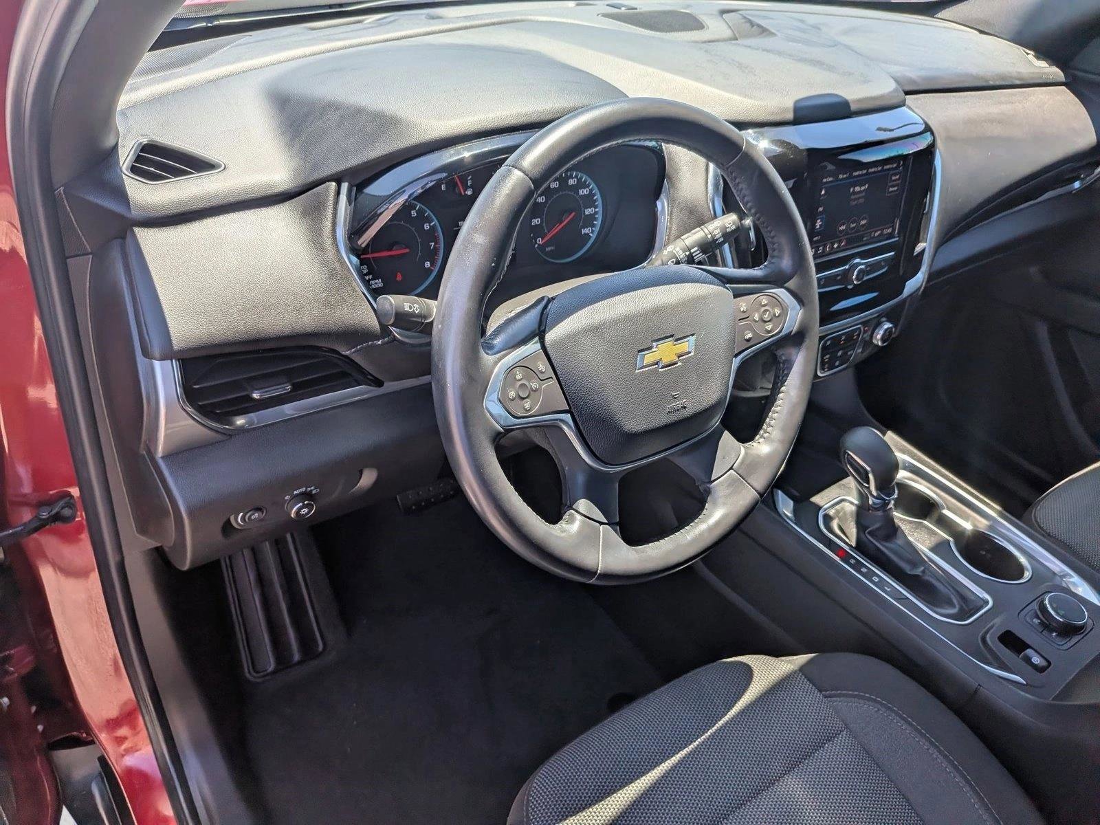 Used 2022 Chevrolet Traverse LT FWD image 12