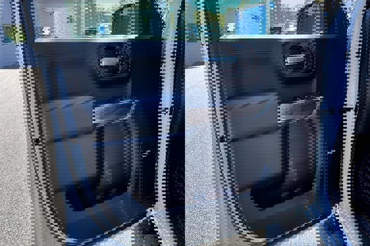 Used 2022 Chevrolet Silverado 1500 LTZ w/ LTZ Premium Package image 19