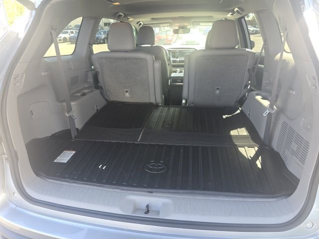 Used 2018 Toyota Highlander XLE image 14
