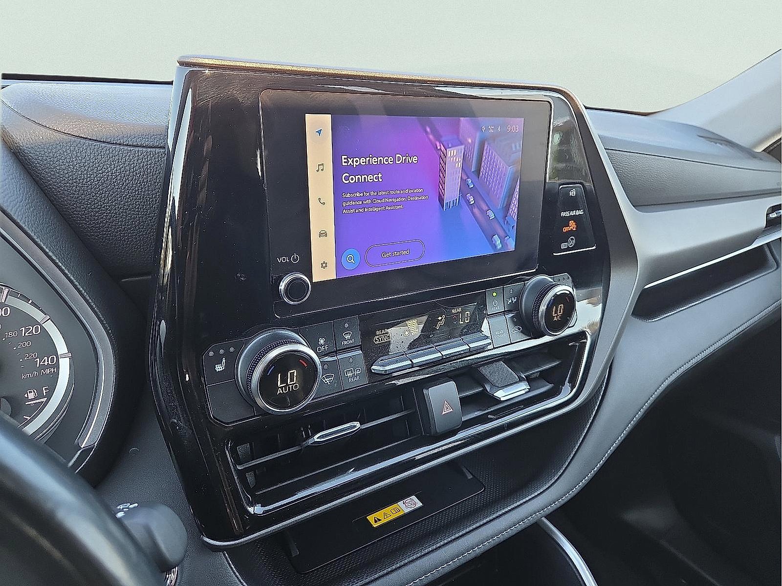 Used 2023 Toyota Highlander L image 17