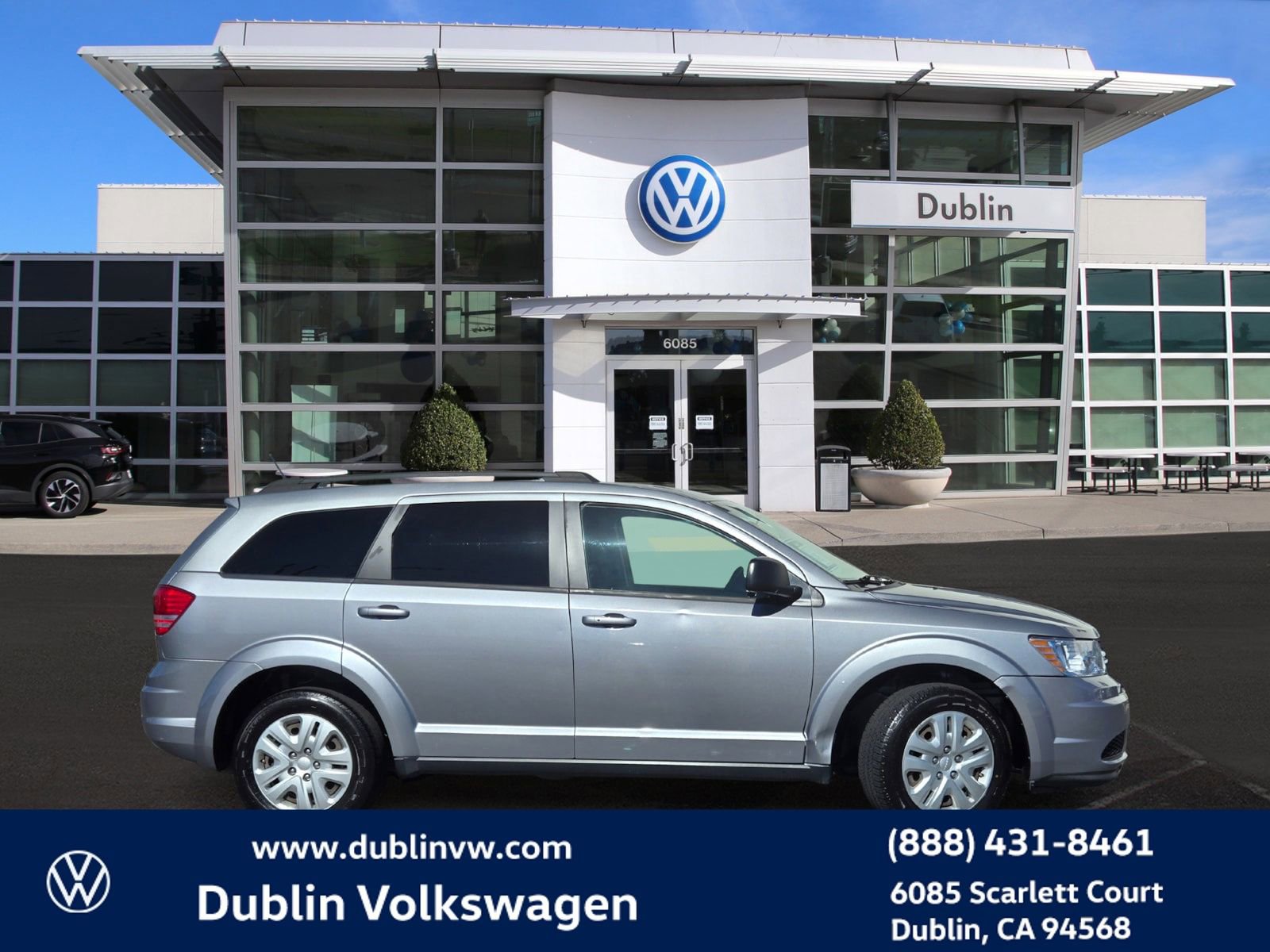 Used 2018 Dodge Journey SE image 3