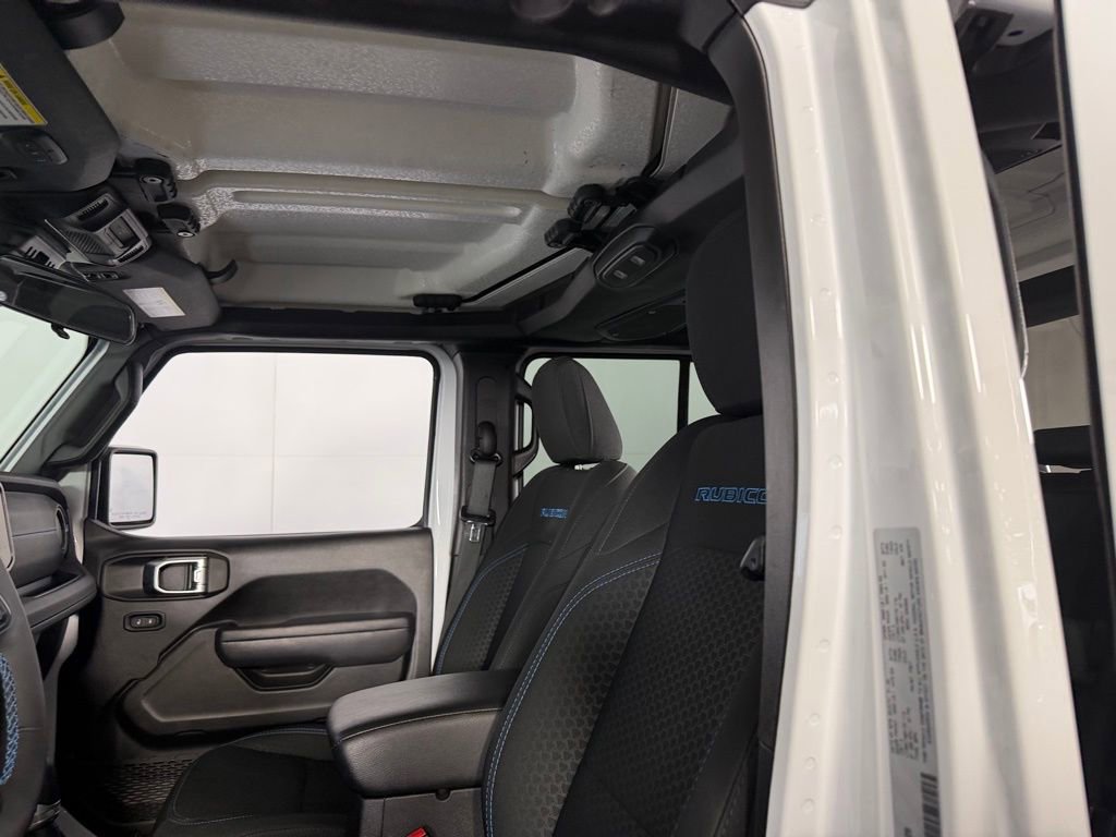Used 2025 Jeep Wrangler Unlimited Rubicon 4xe w/ Convenience Group image 23