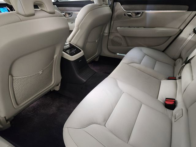 New 2025 Volvo S90 T8 Plus AWD/4WD image 29