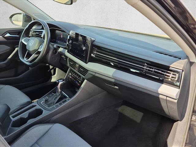 Used 2025 Volkswagen Jetta SE FWD image 22