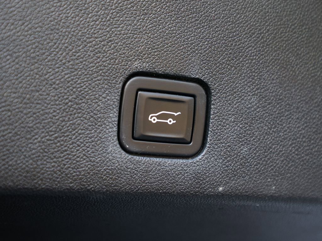 Used 2022 Cadillac XT6 Premium Luxury image 39