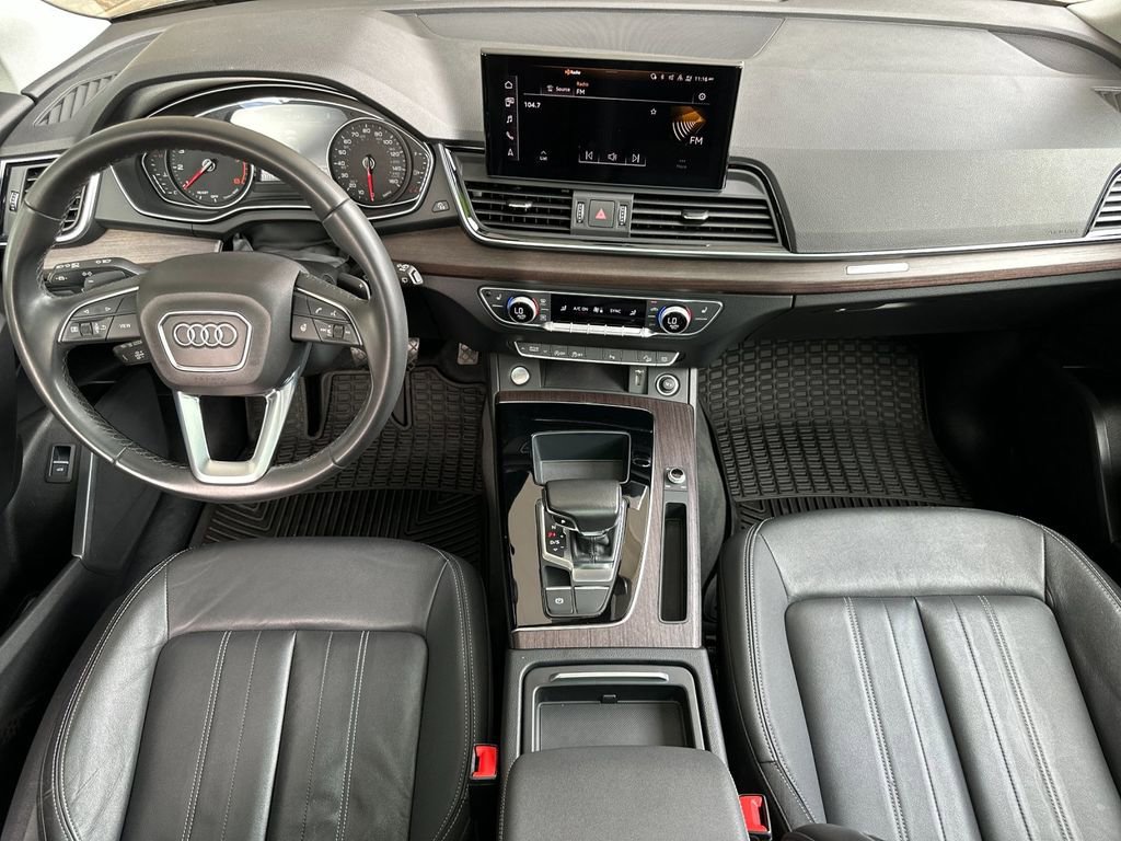 Used 2022 Audi Q5 2.0T Premium w/ Convenience Package image 12