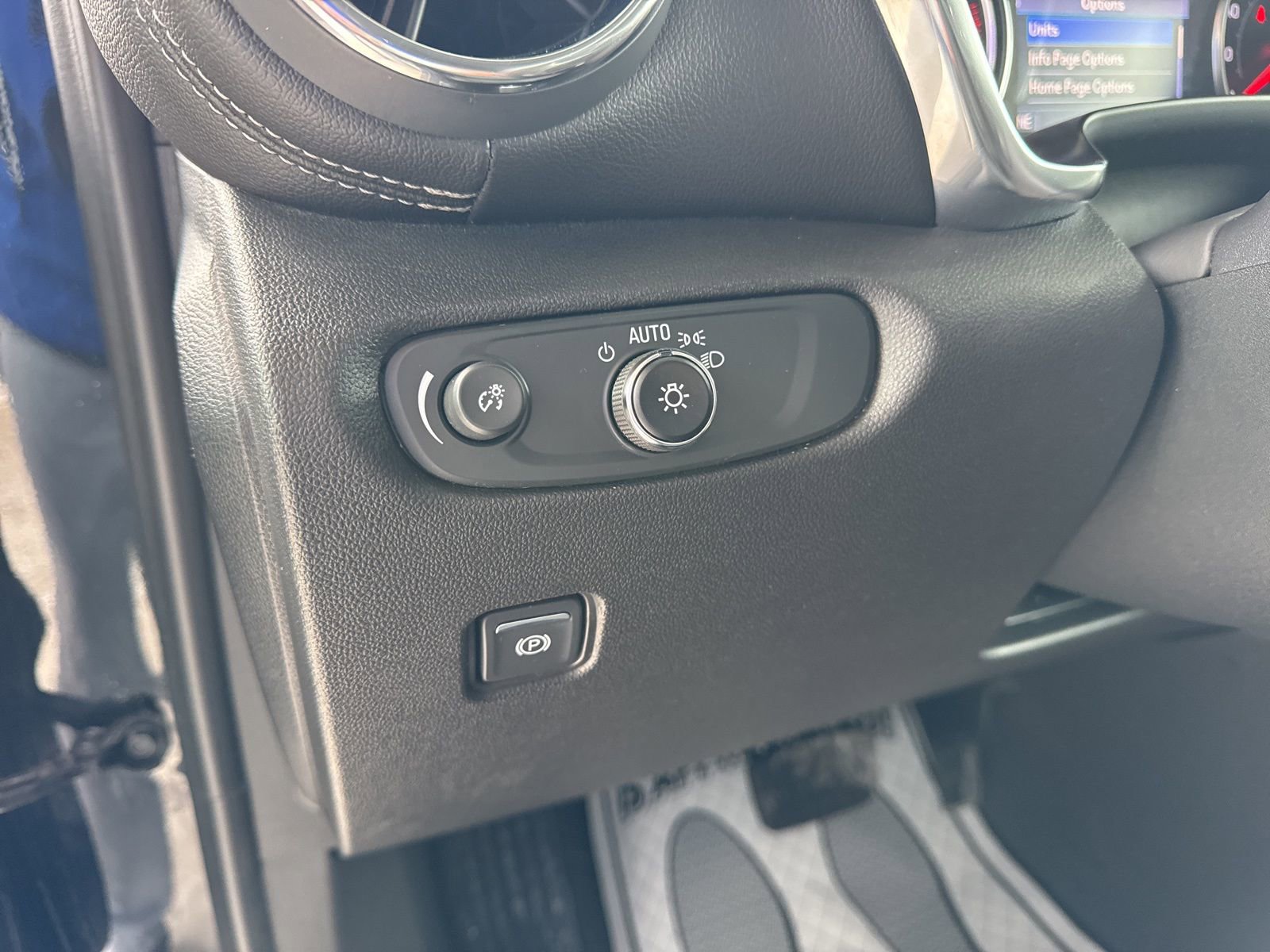 Used 2023 Chevrolet Blazer LT w/ Convenience Package image 26