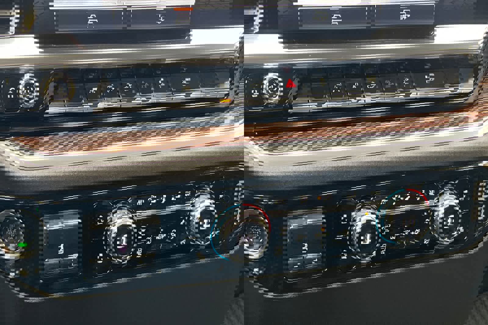 Used 2025 GMC Sierra 1500 Elevation image 22