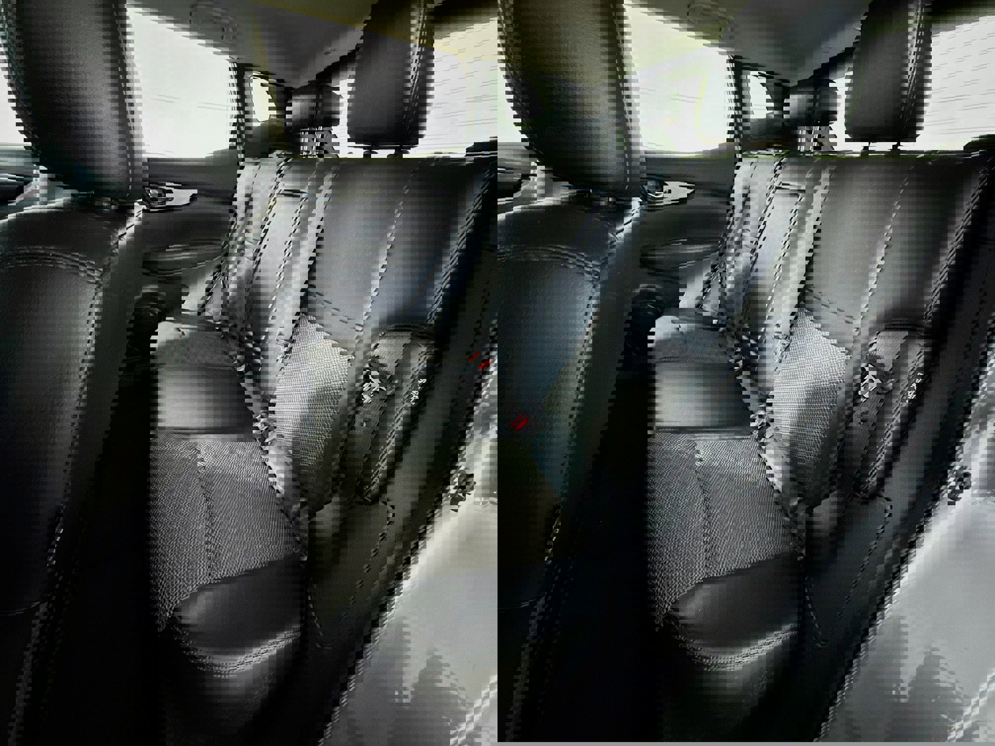 Used 2022 Nissan Rogue Sport SV w/ Technology Package image 21