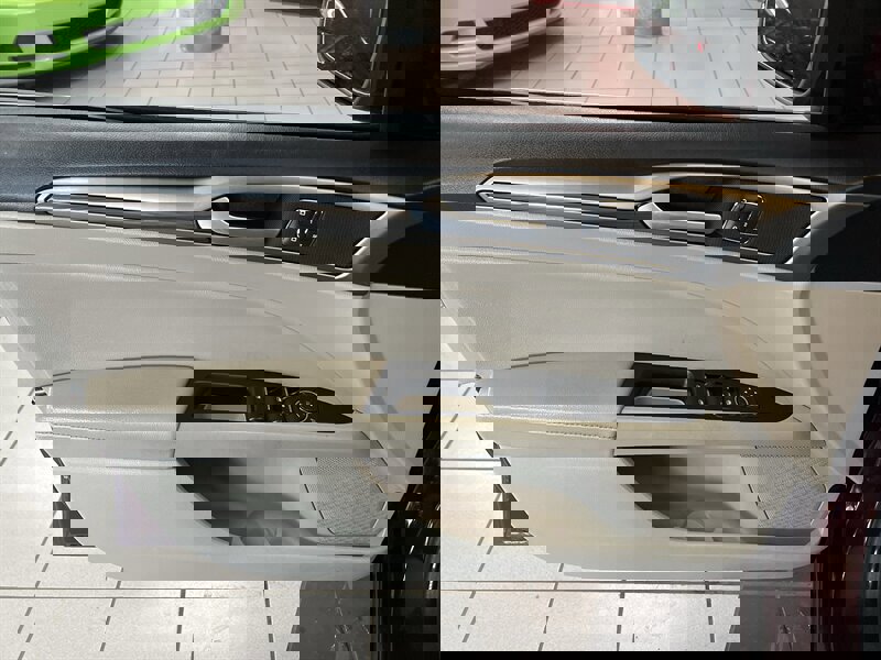 Used 2018 Ford Fusion SE w/ Fusion SE Technology Package image 21