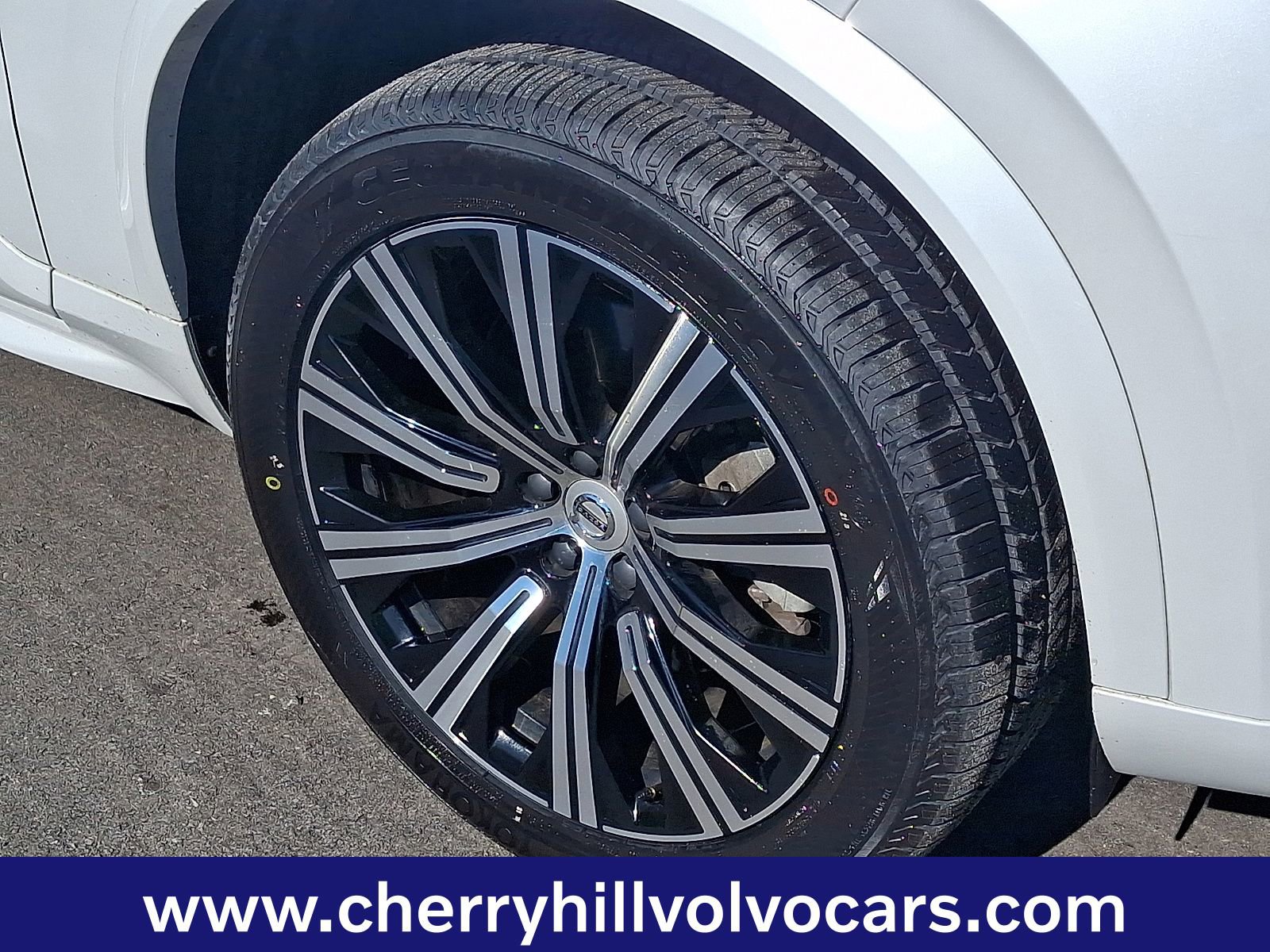 Certified 2023 Volvo XC90 B6 Core w/ Climate Package image 9