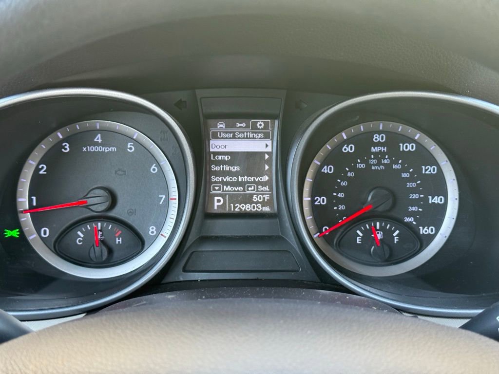 Used 2013 Hyundai Santa Fe Sport AWD/4WD image 2