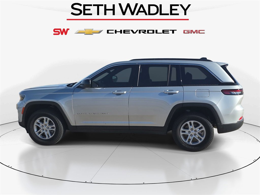Used 2025 Jeep Grand Cherokee Laredo w/ Luxury Tech Group I image 8