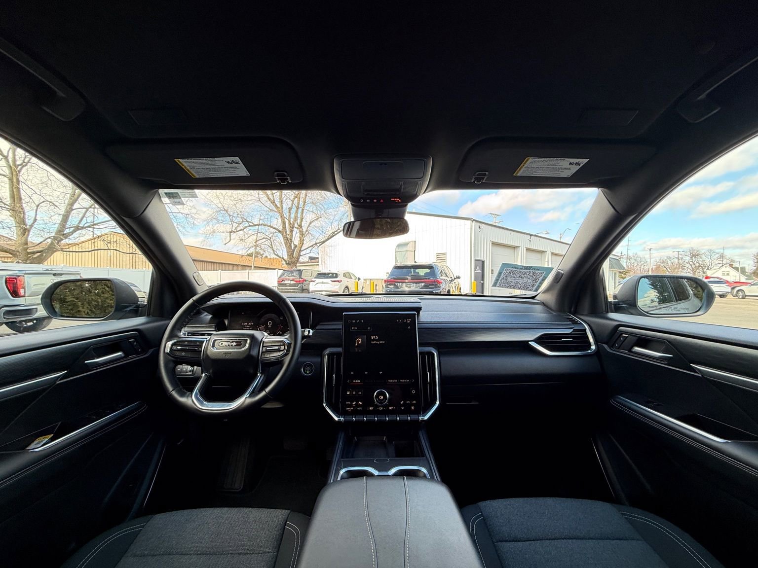 Used 2025 GMC Acadia Elevation image 27