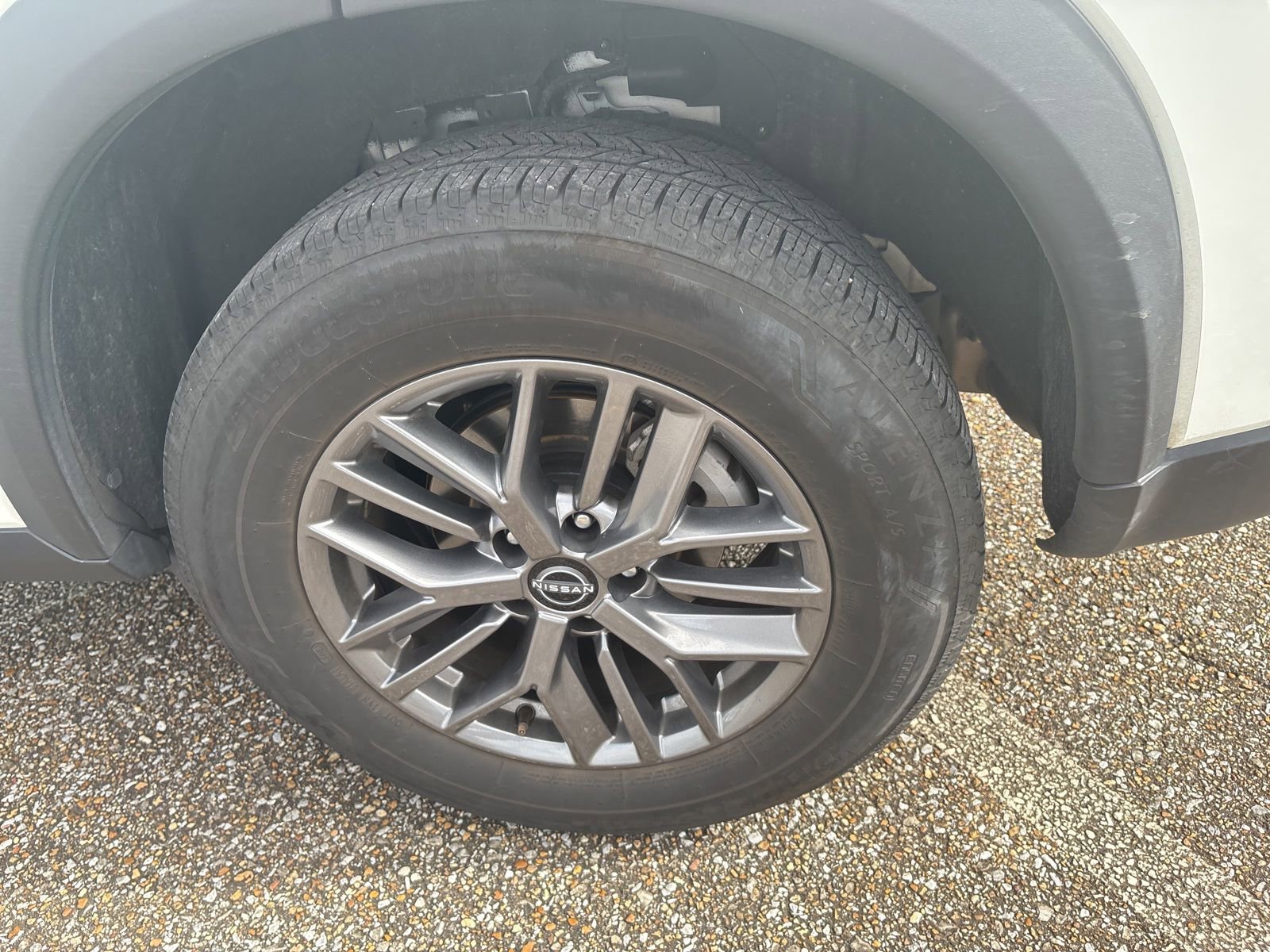 Used 2025 Nissan Rogue S FWD image 6