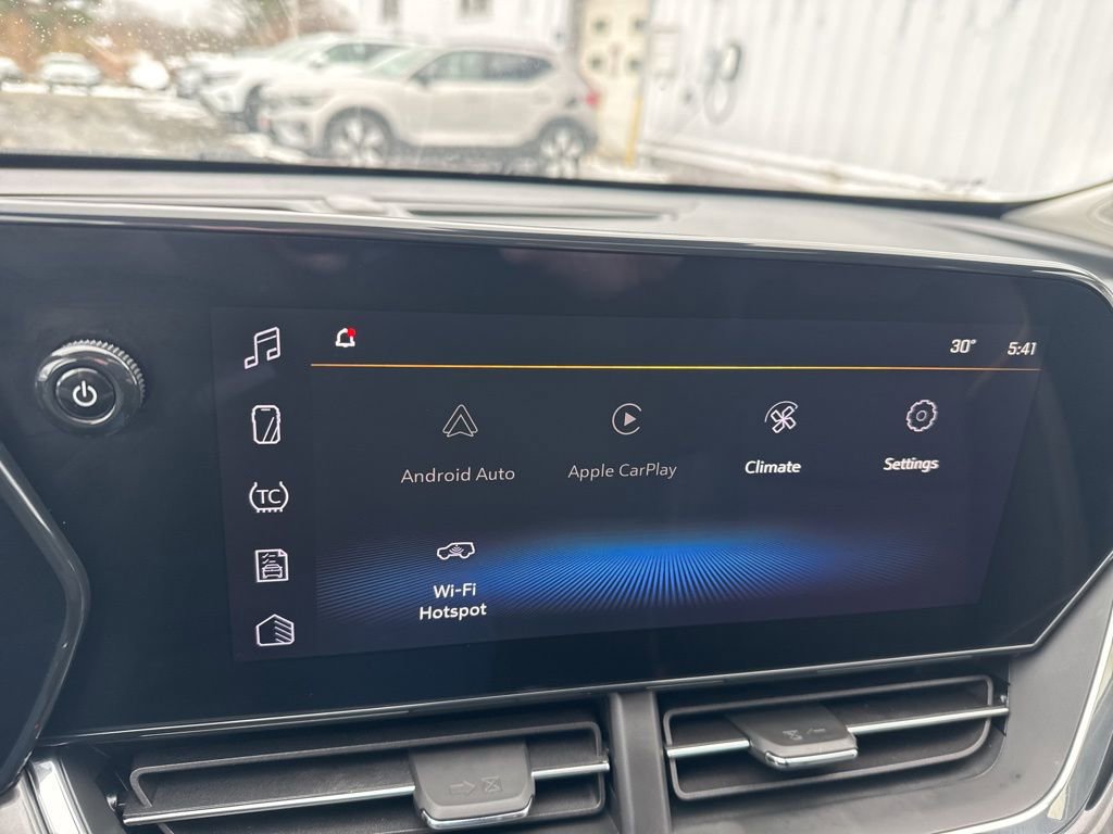 Used 2024 Chevrolet Trax ACTIV w/ Sunroof Package image 15