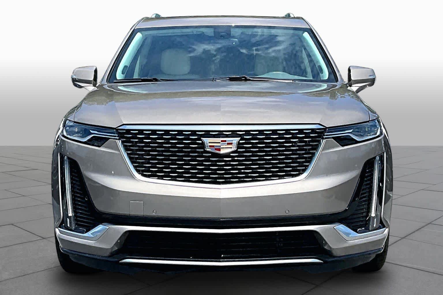 Used 2023 Cadillac XT6 Premium Luxury FWD image 4