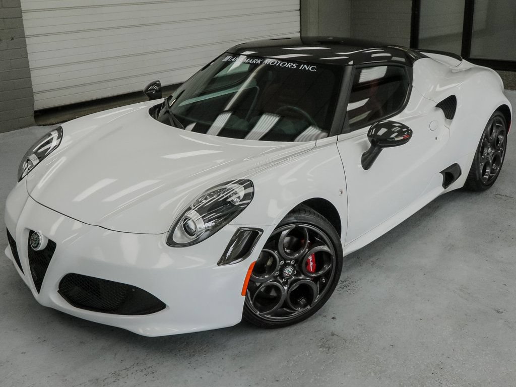 Used 2018 Alfa Romeo 4C Coupe w/ Coupe Track Package 1 RWD image 16