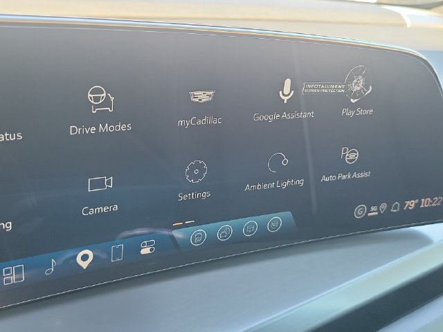 New 2027 Cadillac Vistiq Sport w/ LPO, Floor Liner Package AWD/4WD image 32