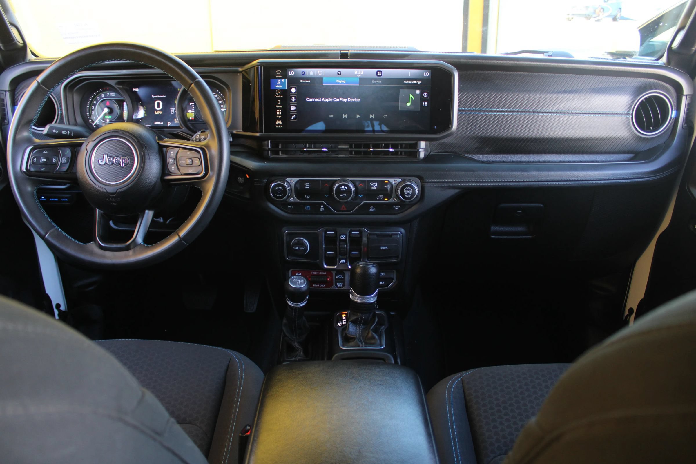 Used 2024 Jeep Wrangler Unlimited Rubicon 4xe AWD/4WD image 12