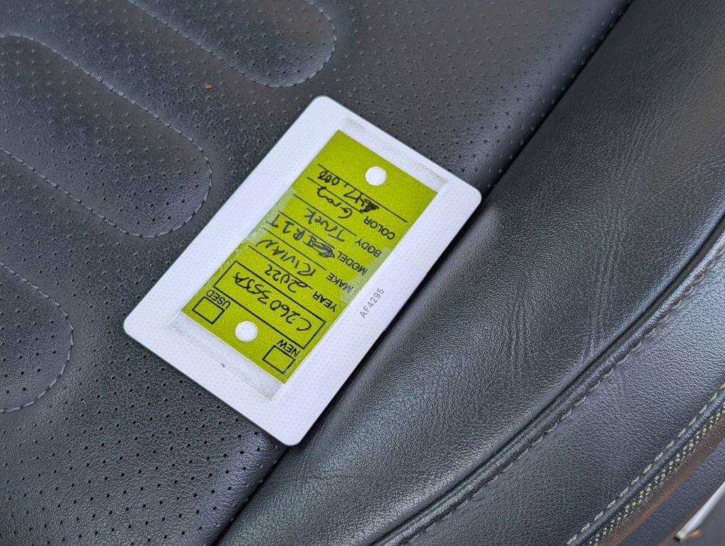 Used 2022 Rivian R1T Adventure image 45