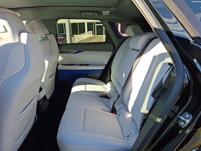 New 2026 Cadillac Optiq Luxury 2 AWD/4WD image 5